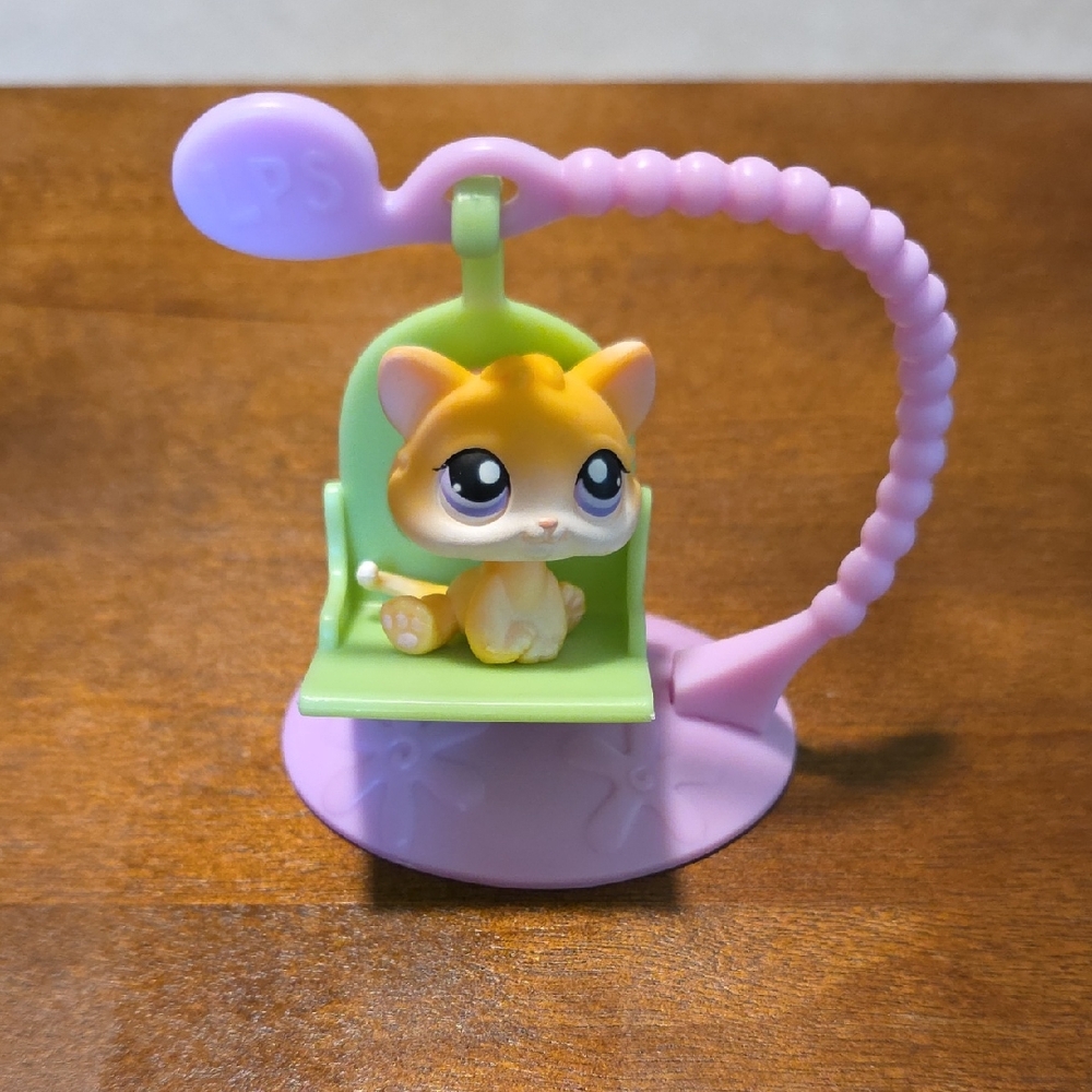Littlest Pet Shop Orange Kitten in Green Swing